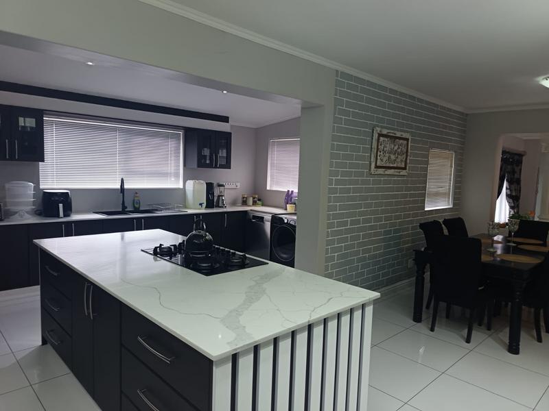 4 Bedroom Property for Sale in Kunene Park Eastern Cape